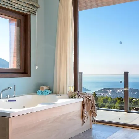 Margaz Sleeps 8 With Pool Air Con And Wifi Villa *