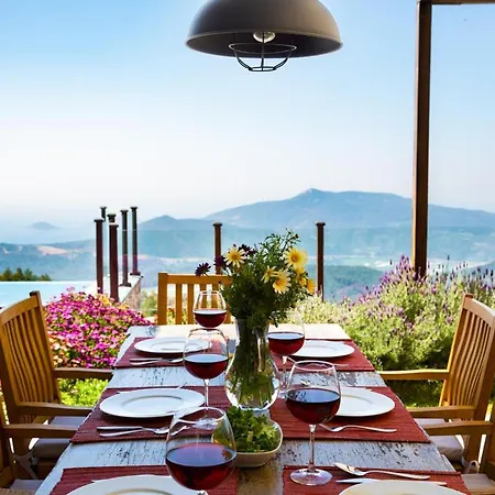 Villa Margaz Sleeps 8 With Pool Air Con And Wifi *